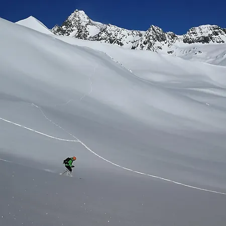 Hotel Alpengasthof Lucknerhaus 3*